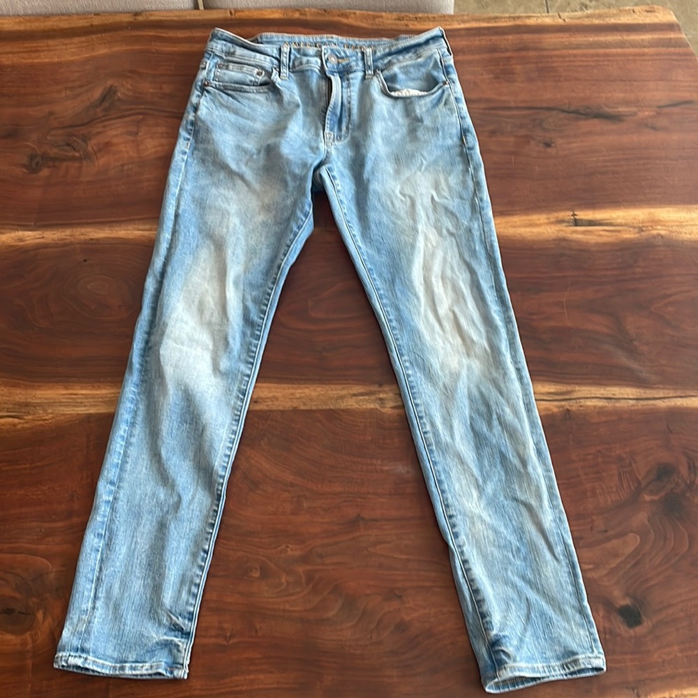Men’s American Eagle slim straight jeans